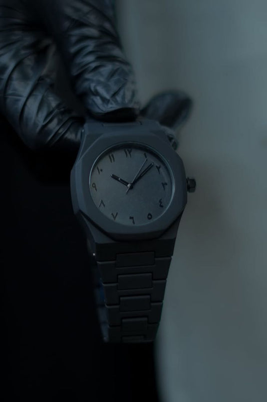 Black Aura Quartz Watch – Stylish Analog Watch for Men & Boys –